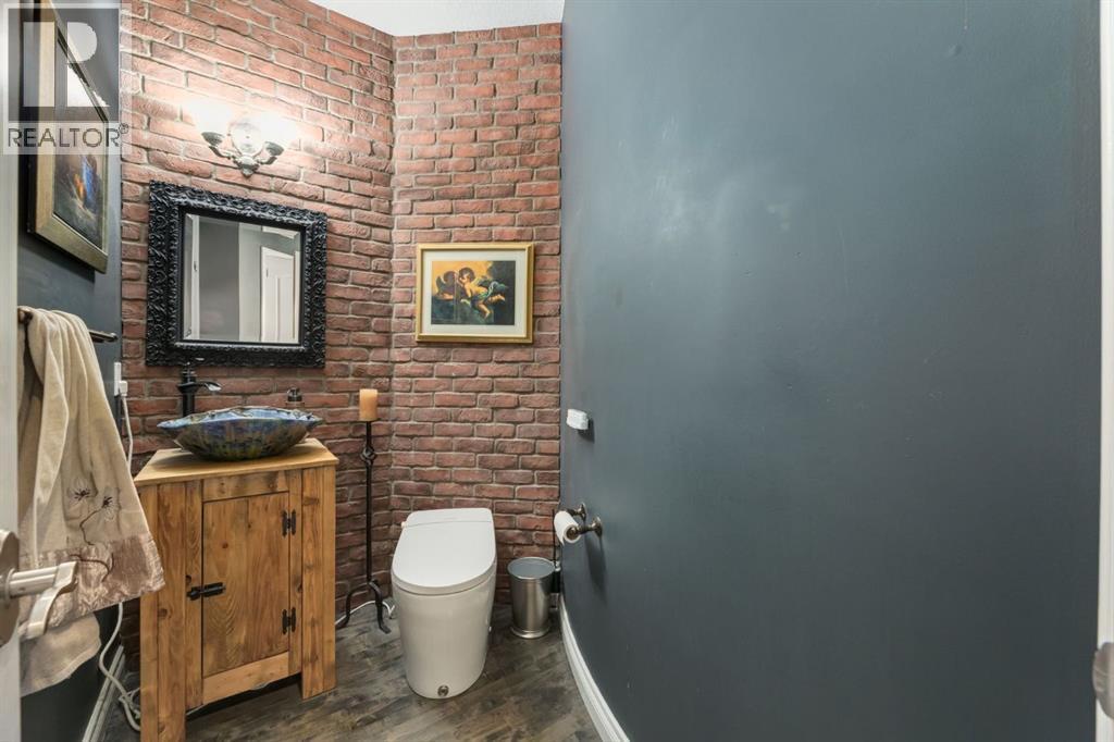 48 Valley Crest Gardens NW, Calgary, Alberta  T3B 5W8 - Photo 15 - A2352451