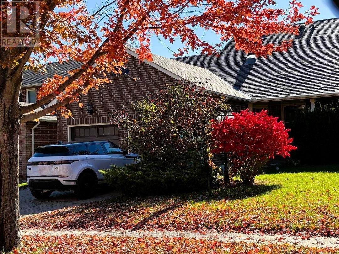 271 John Bowser Crescent, Newmarket, Ontario  L3Y 7N9 - Photo 3 - N14094738