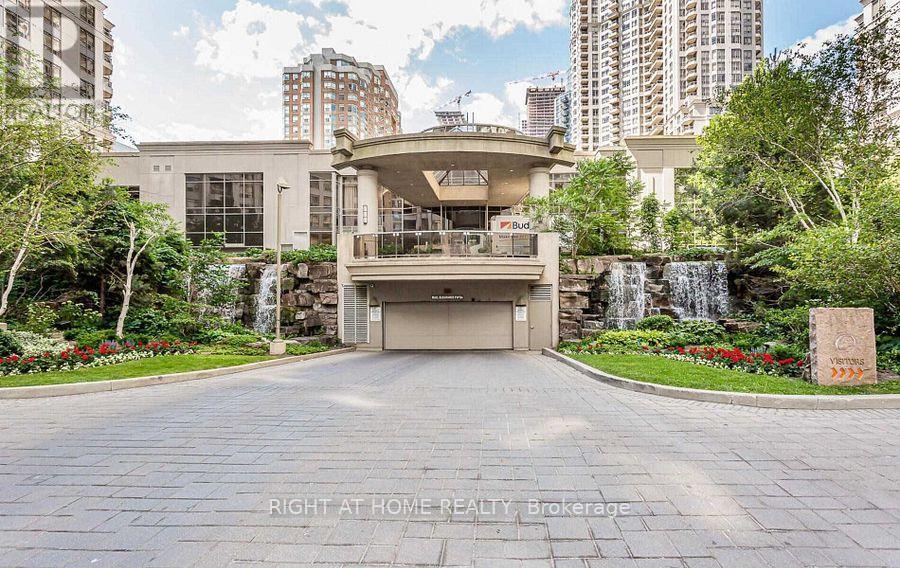 235 - 3888 Duke Of York Boulevard, Mississauga, Ontario  L5B 4P5 - Photo 1 - W14102650