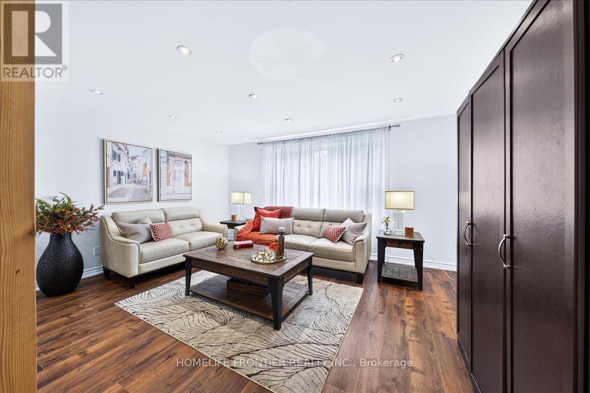 345 Windermere Avenue, Toronto, Ontario  M6S 3L1 - Photo 11 - W14102670