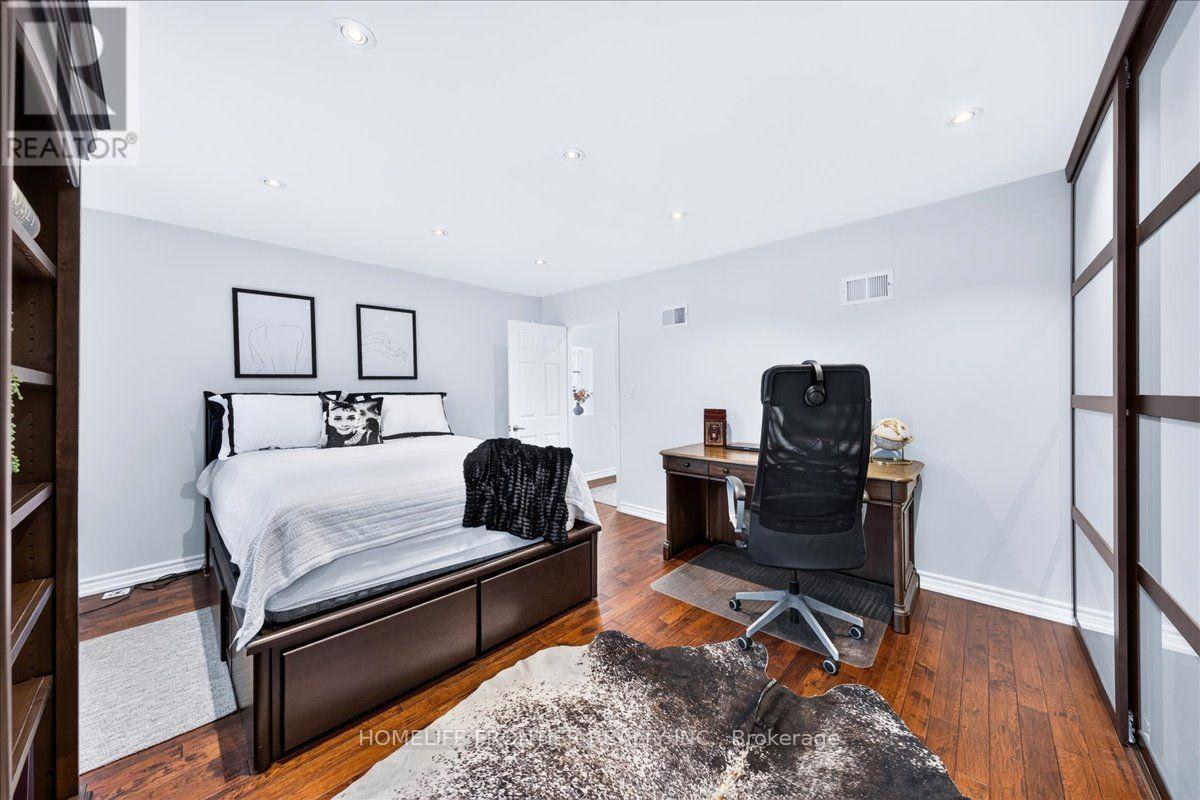 345 Windermere Avenue, Toronto, Ontario  M6S 3L1 - Photo 24 - W14102670