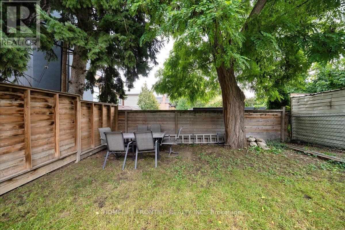 345 Windermere Avenue, Toronto, Ontario  M6S 3L1 - Photo 38 - W14102670