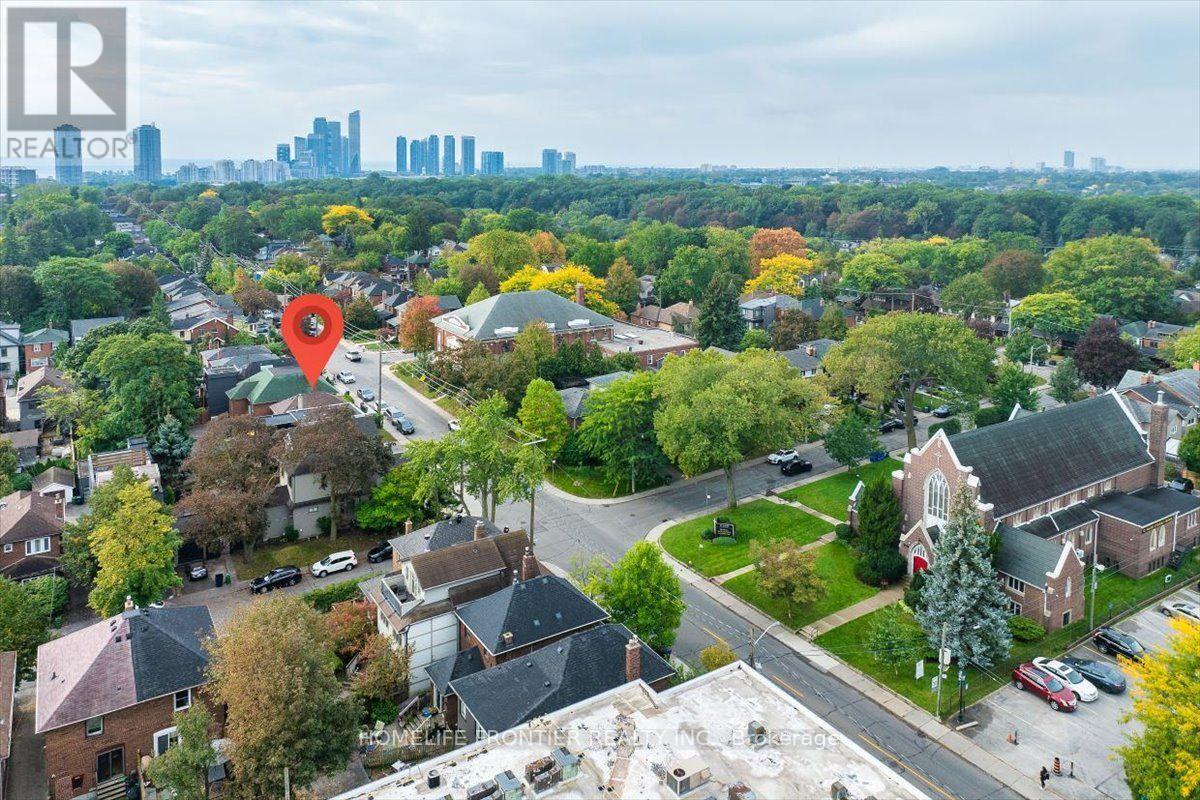 345 Windermere Avenue, Toronto, Ontario  M6S 3L1 - Photo 7 - W14102670