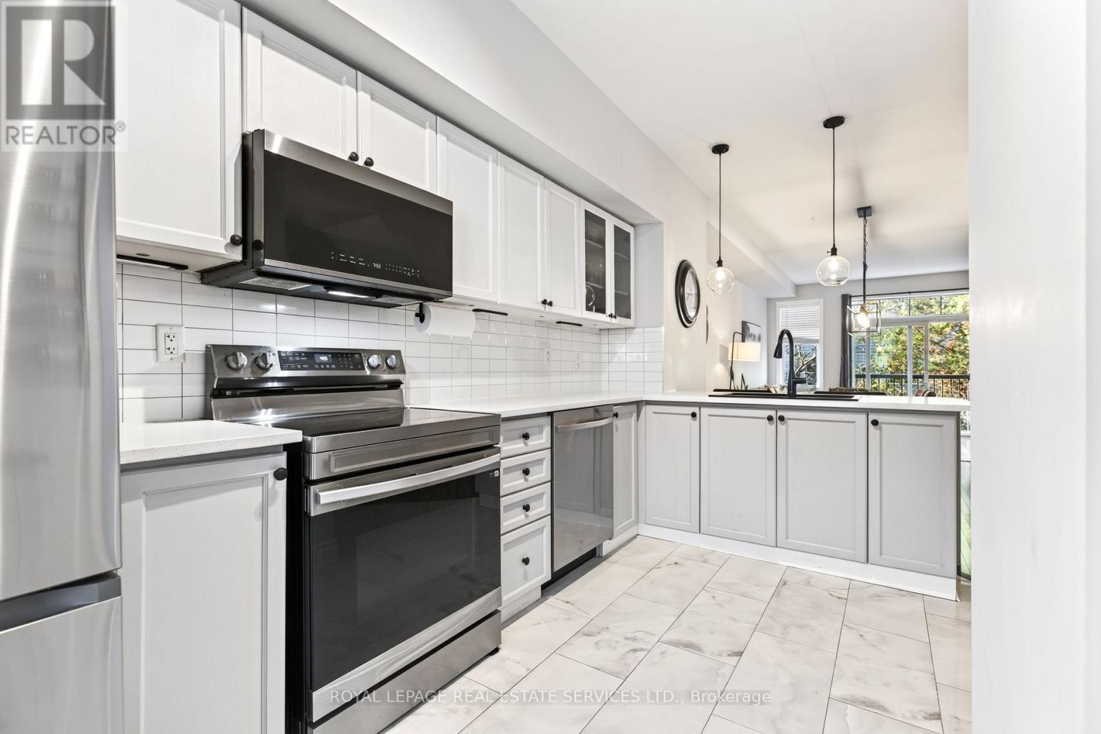 2453 Scholars Common, Burlington (Mountainside), Ontario  L7P 2W2 - Photo 10 - W14102696