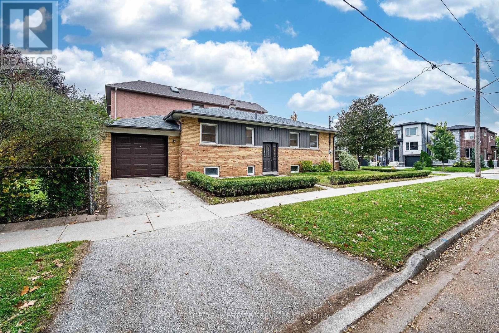 454 Rimilton Avenue, Toronto, Ontario  M8W 2G8 - Photo 38 - W14102734