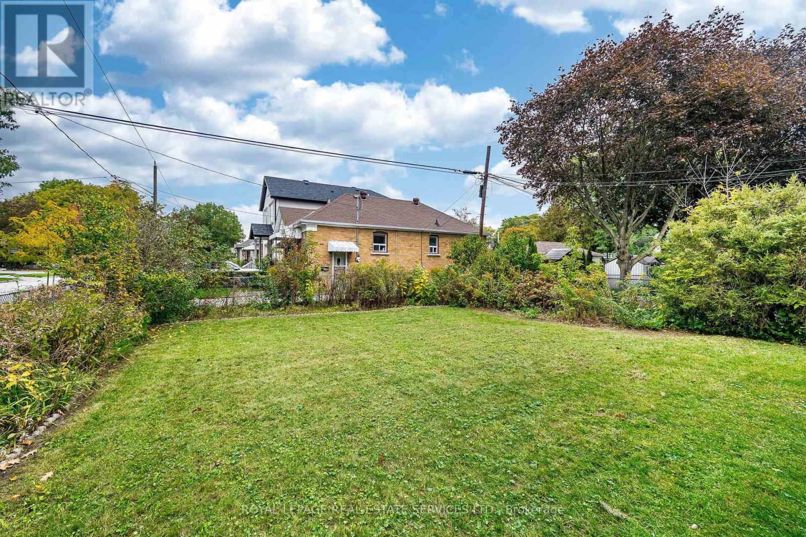 454 Rimilton Avenue, Toronto, Ontario  M8W 2G8 - Photo 39 - W14102734