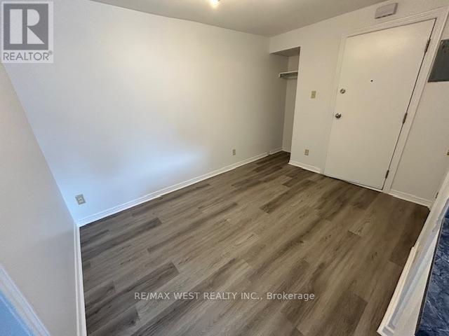 B - 88 Uxbridge Avenue, Toronto, Ontario  M6N 1C5 - Photo 2 - W14102742