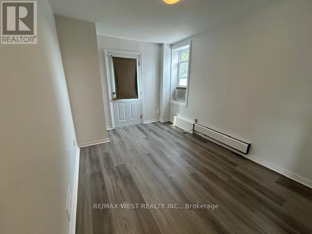 B - 88 Uxbridge Avenue, Toronto, Ontario  M6N 1C5 - Photo 5 - W14102742