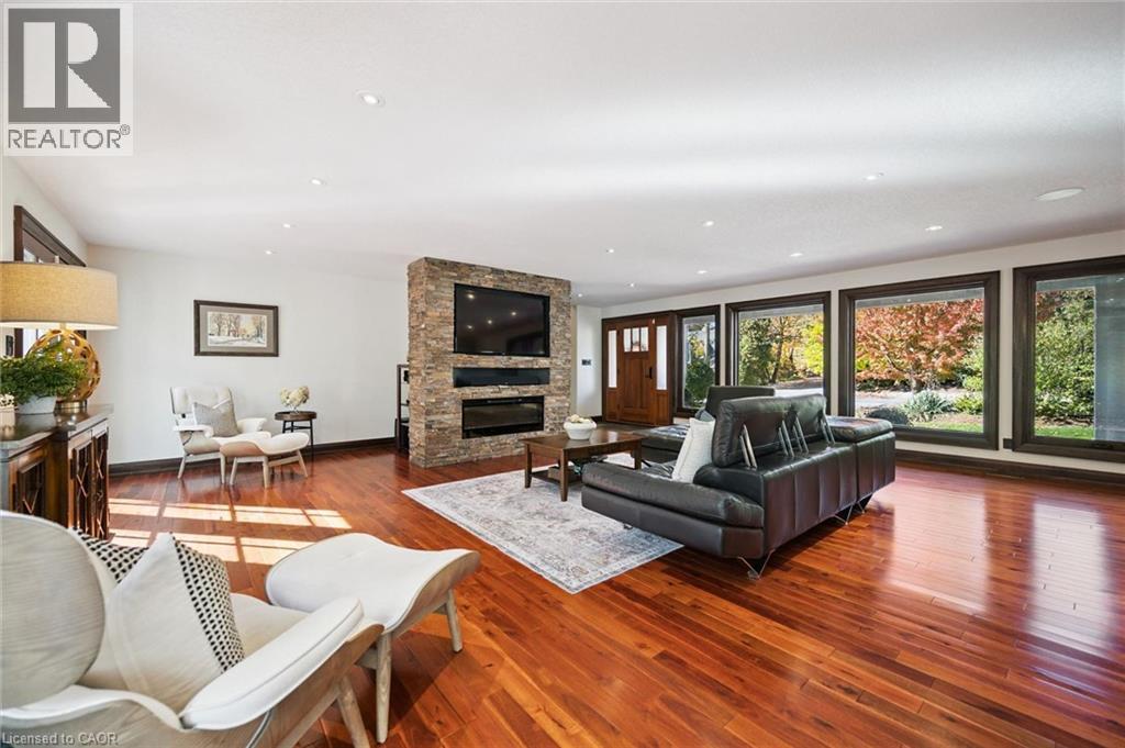 11 MAPLE HILL Drive, kitchener, Ontario