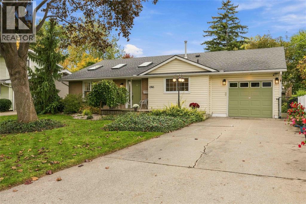 1705 MULBERRY STREET, Sarnia, Ontario