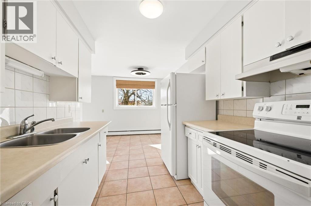 371 Dale Crescent Unit# 4, Waterloo, Ontario  N2J 3Y6 - Photo 6 - 40871213
