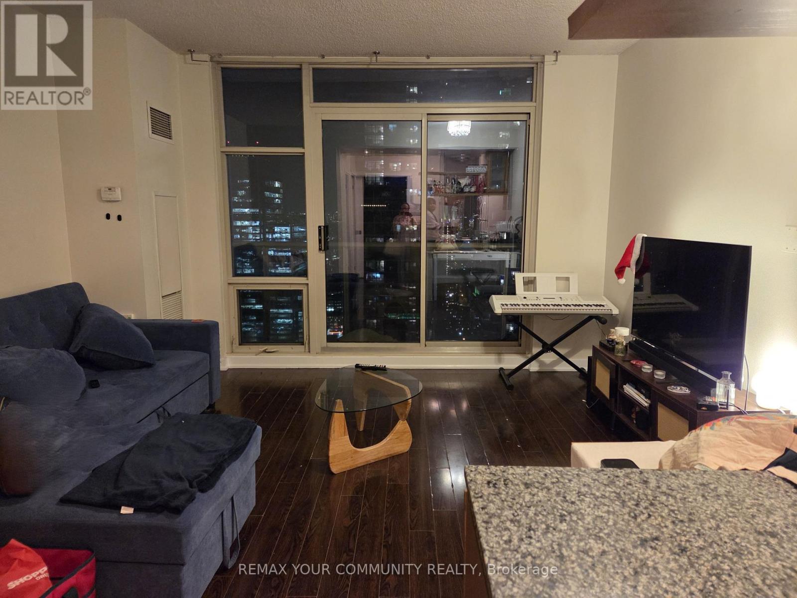 5205 - 35 Mariner Terrace, Toronto, Ontario  M5V 3V9 - Photo 2 - C14092780