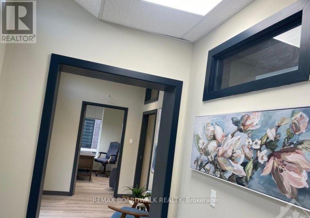 103 & 104 - 2500 St Laurent Boulevard, Ottawa, Ontario  K1H 1B1 - Photo 14 - X14100402