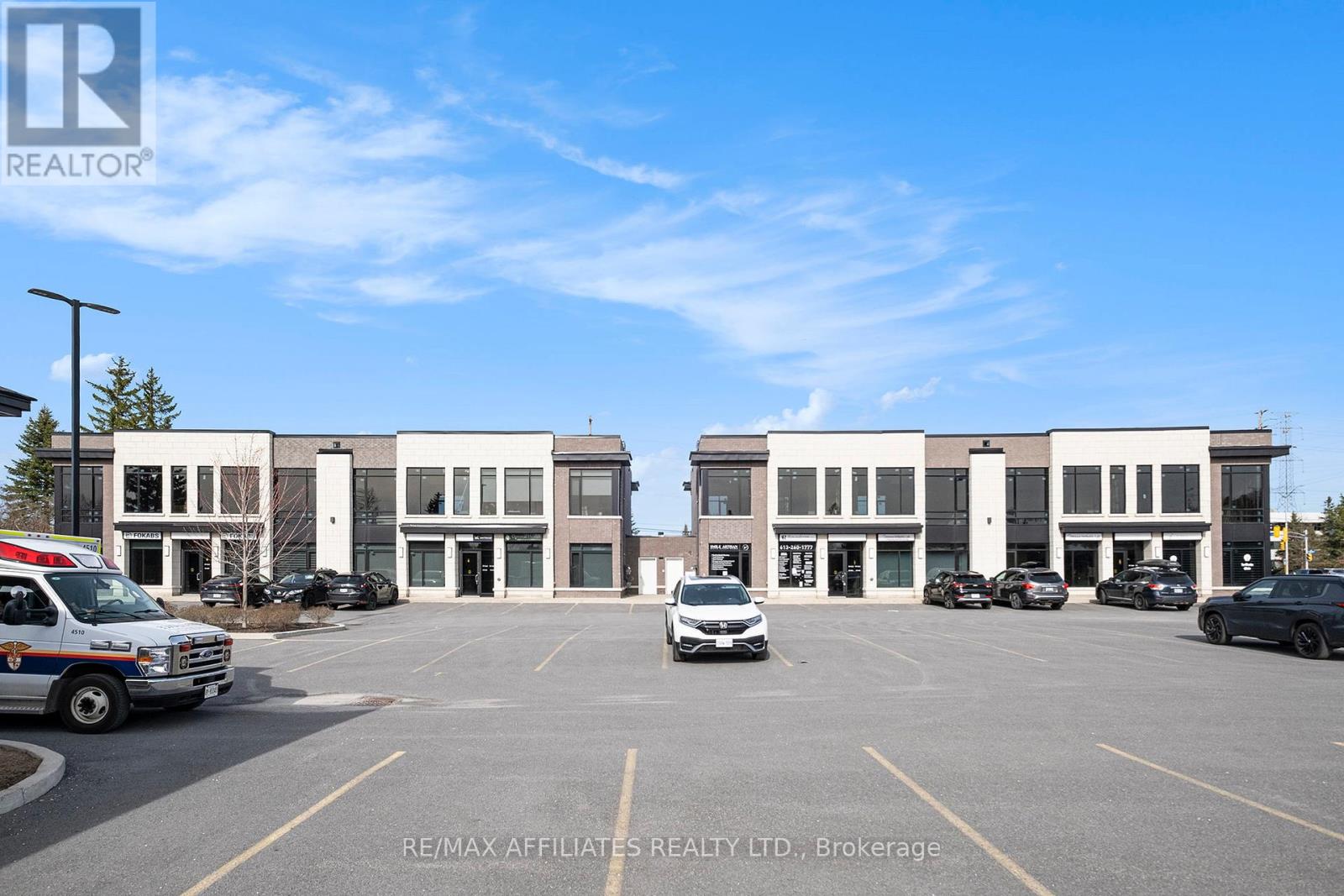 103 & 104 - 2500 St Laurent Boulevard, Ottawa, Ontario  K1H 1B1 - Photo 2 - X14100402