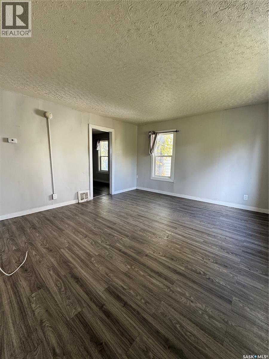 852 Retallack Street, Regina, Saskatchewan  S4T 2G8 - Photo 4 - SK051636