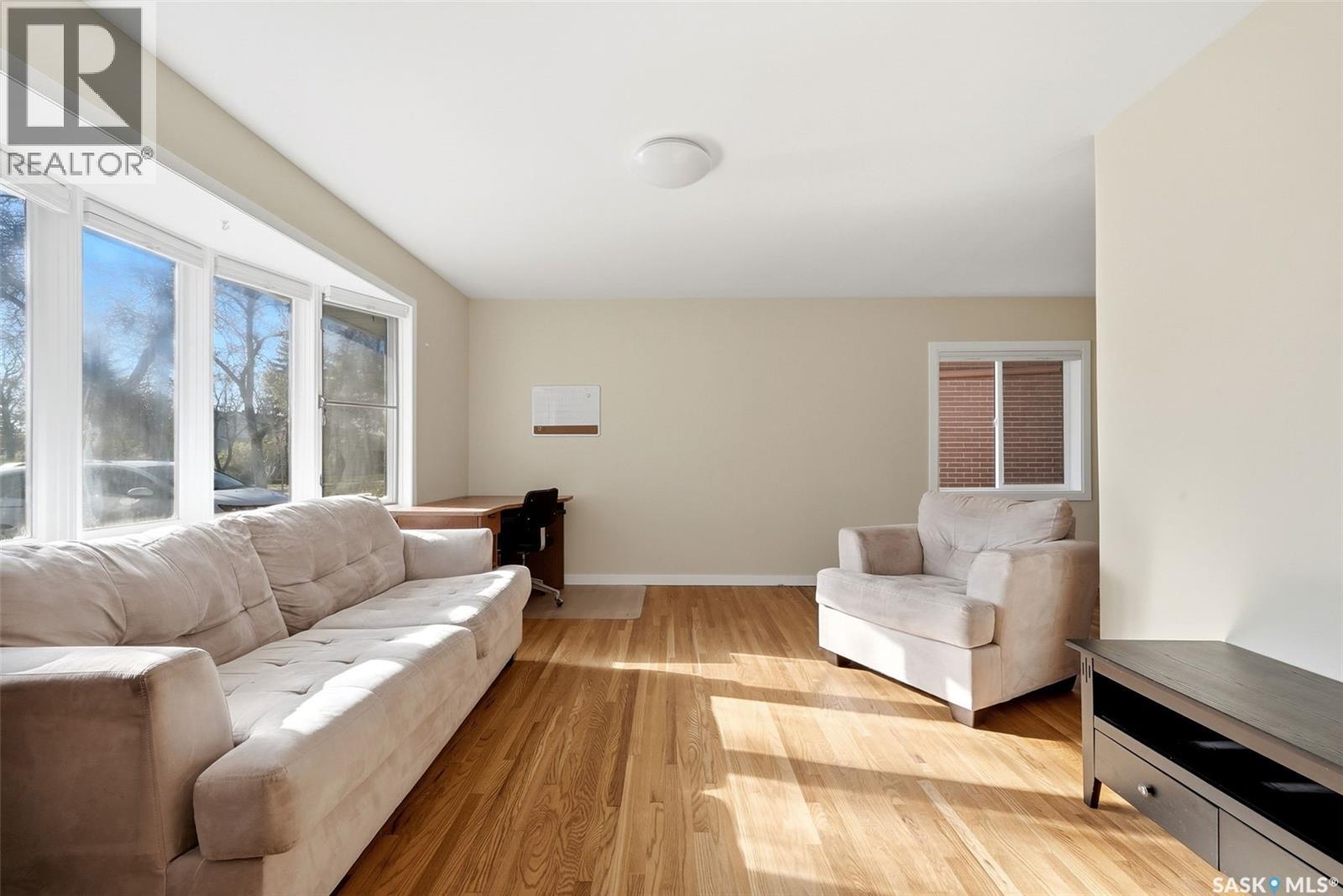 3548 Allen Avenue, Regina, Saskatchewan  S4S 0Z9 - Photo 4 - SK051616