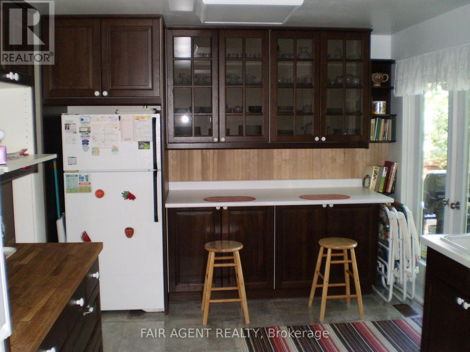 33 Maynard Drive, King (Schomberg), Ontario  L0G 1T0 - Photo 10 - N14102978