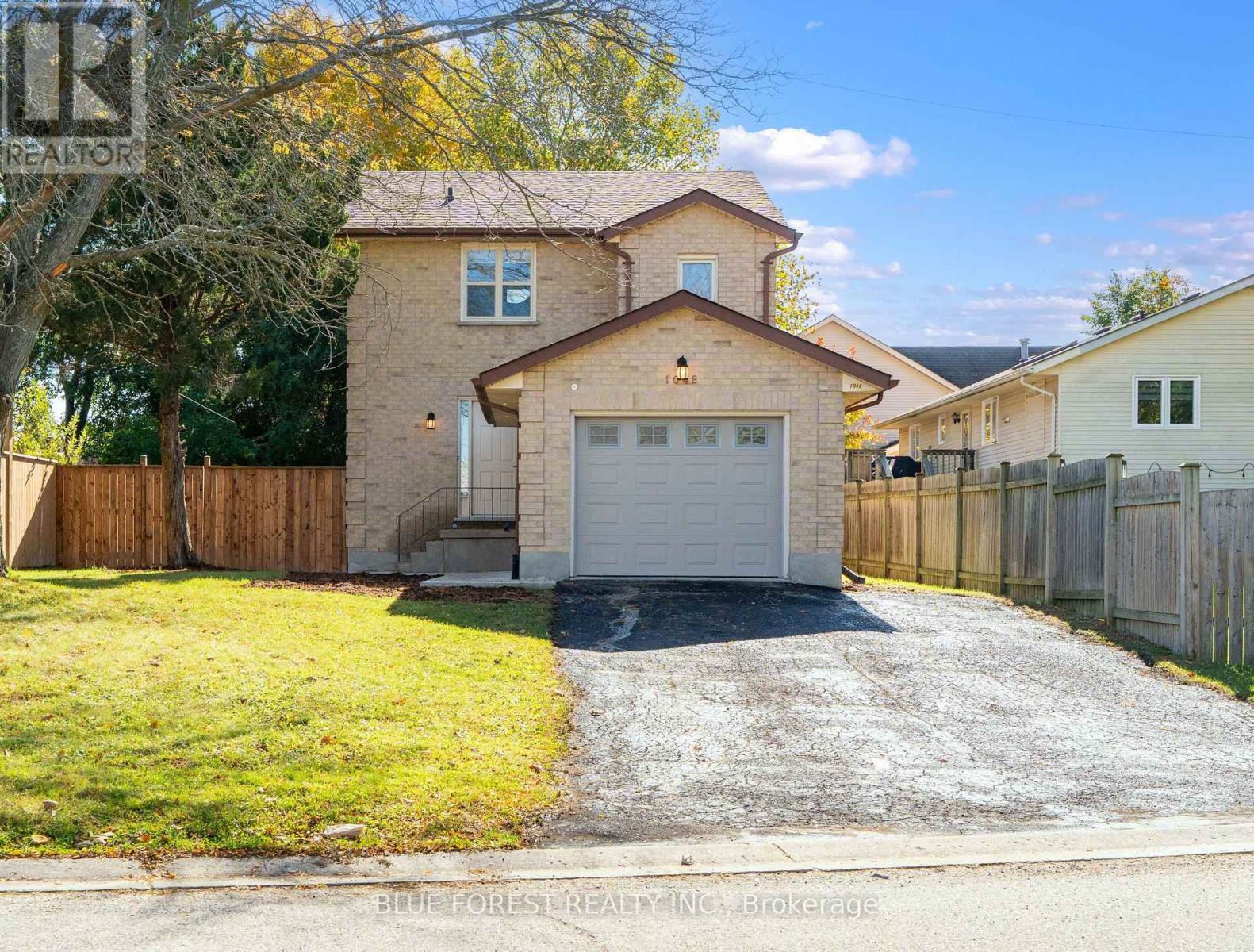 1048 MAHOGANY ROAD, london north (north p), Ontario