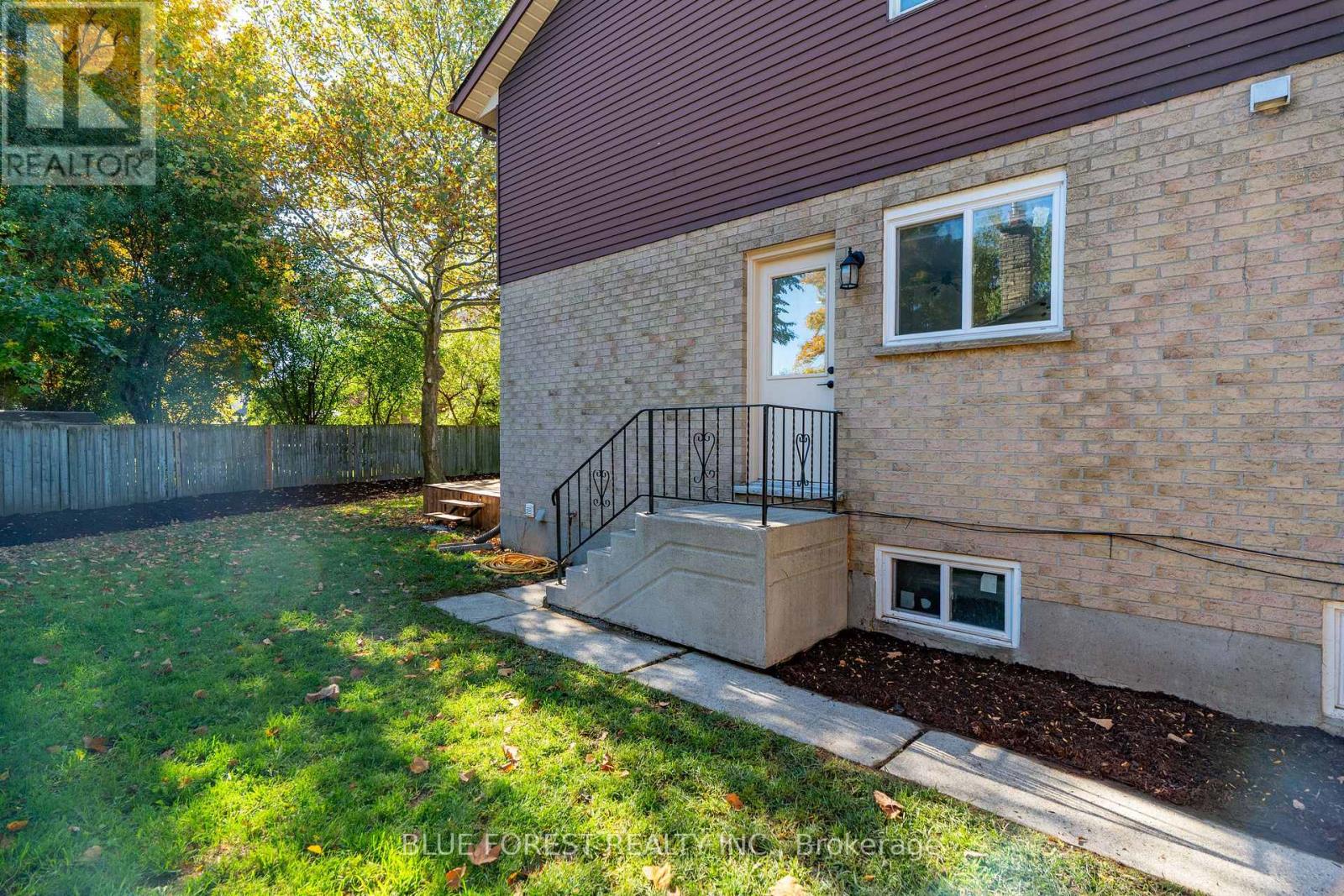 1048 Mahogany Road, London North (North P), Ontario  N6H 2W5 - Photo 38 - X14102976