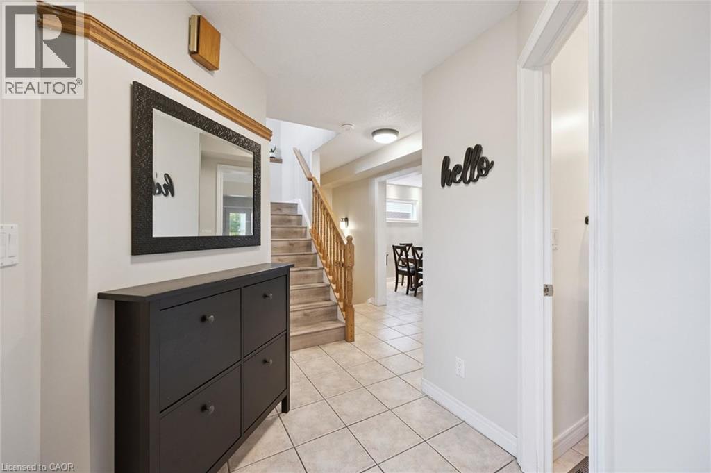 70 Inge Court, Kitchener, Ontario  N2K 3V7 - Photo 8 - 40868043