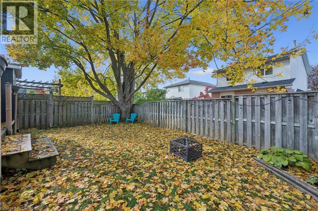 70 Inge Court, Kitchener, Ontario  N2K 3V7 - Photo 36 - 40868043