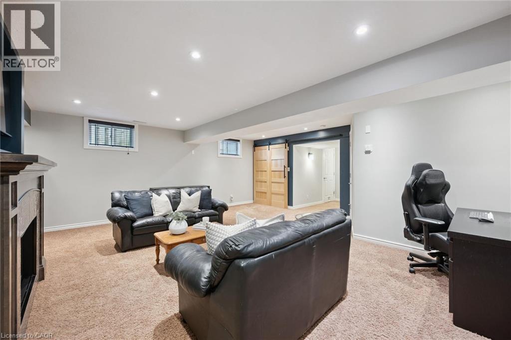 70 Inge Court, Kitchener, Ontario  N2K 3V7 - Photo 30 - 40868043