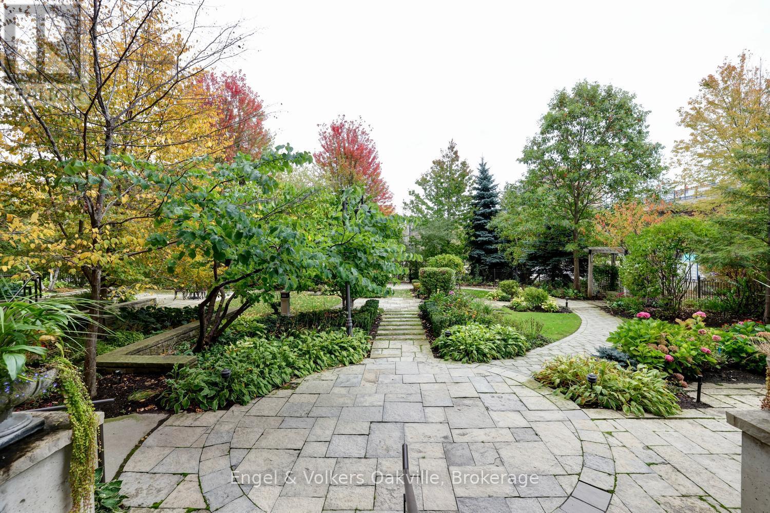305 - 111 Forsythe Street, Oakville, Ontario  L6K 3J9 - Photo 43 - W14102924