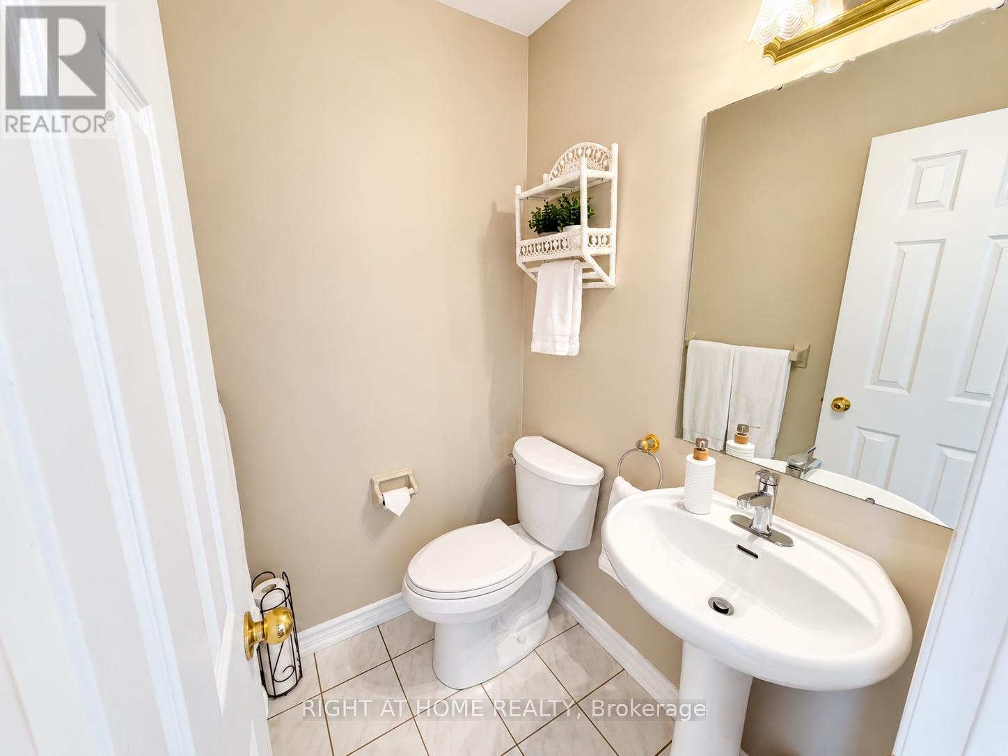 17 Eaton Street, Halton Hills, Ontario  L7G 5L4 - Photo 11 - W14080948