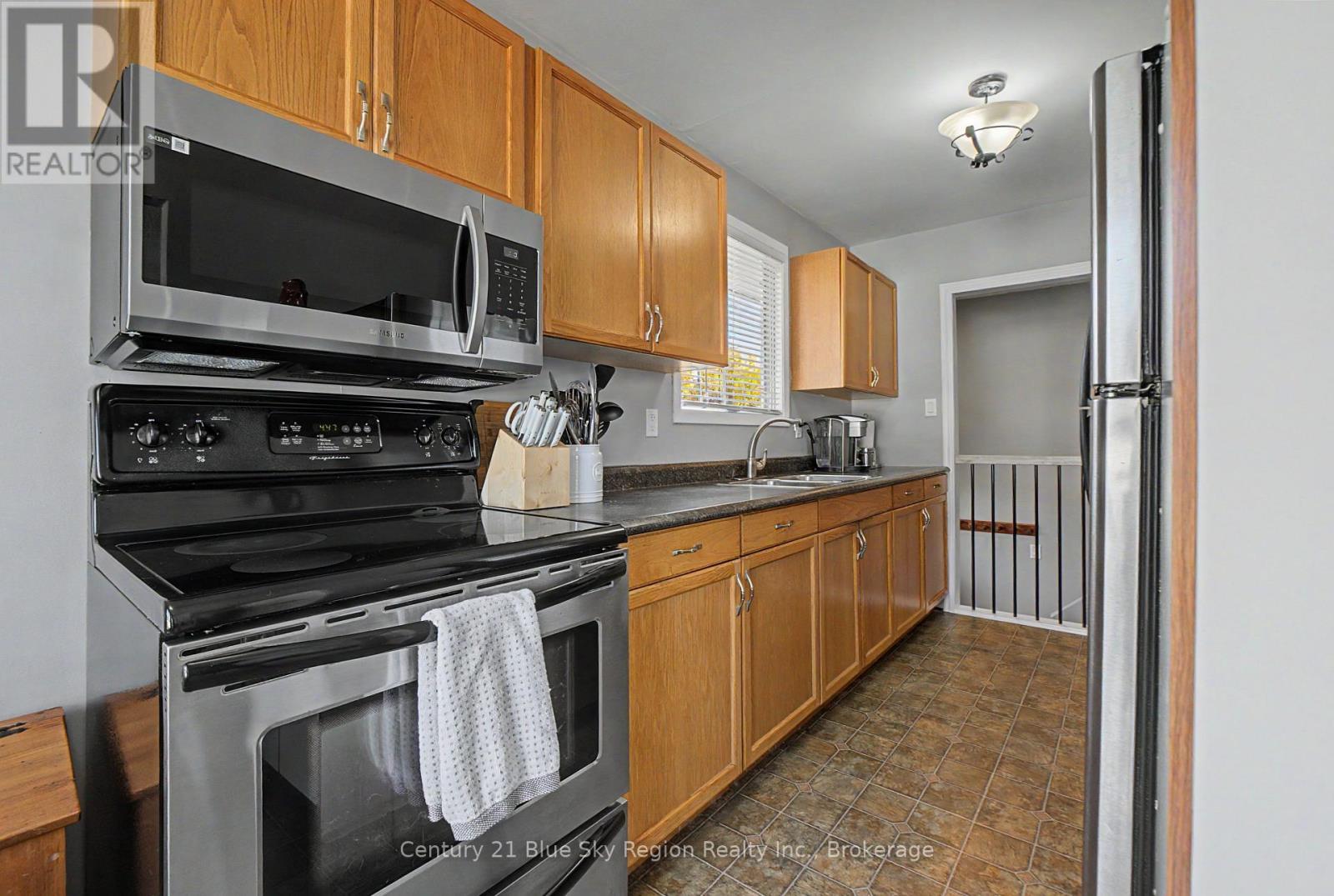 691 Robarts Avenue, North Bay, Ontario  P1B 7E5 - Photo 20 - X14102944
