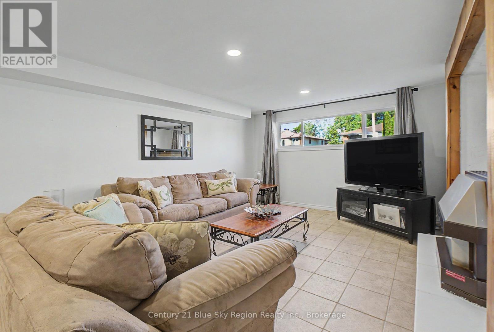 691 Robarts Avenue, North Bay, Ontario  P1B 7E5 - Photo 40 - X14102944