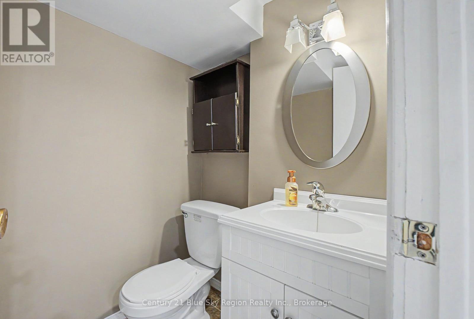 691 Robarts Avenue, North Bay, Ontario  P1B 7E5 - Photo 47 - X14102944