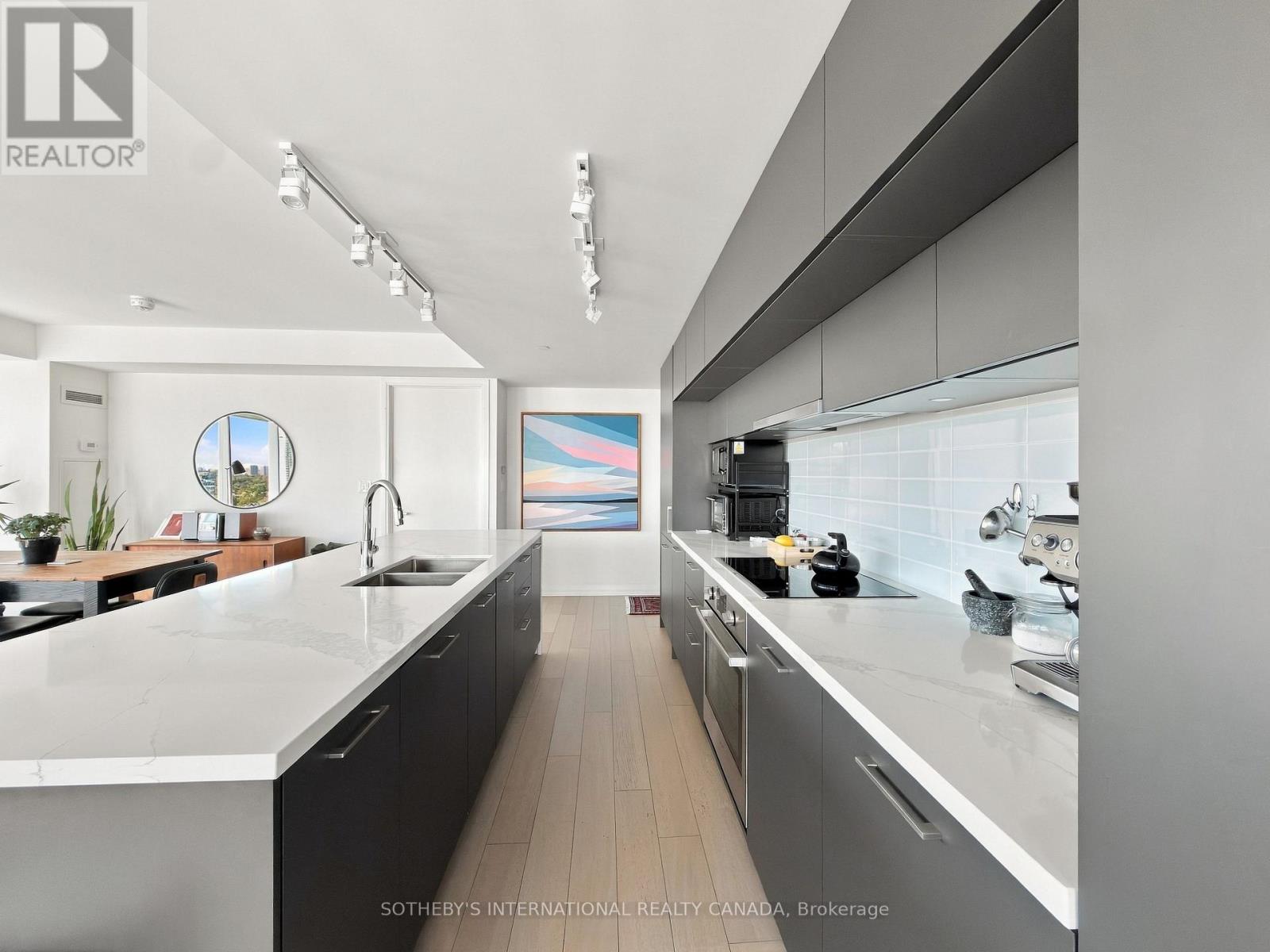 1310 - 99 Foxbar Road, Toronto, Ontario  M4V 0B2 - Photo 10 - C14102824
