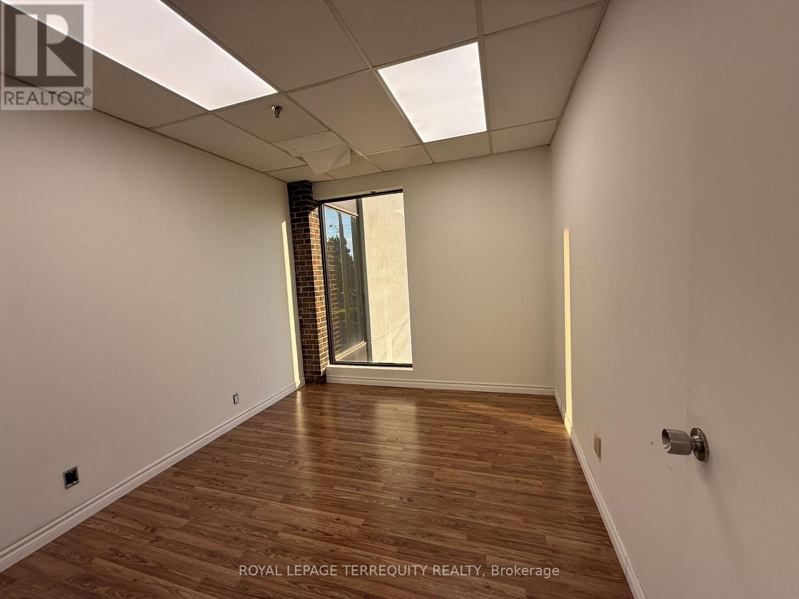 202 - 1450 Hopkins Street, Whitby, Ontario  L1N 2C3 - Photo 3 - E14103012