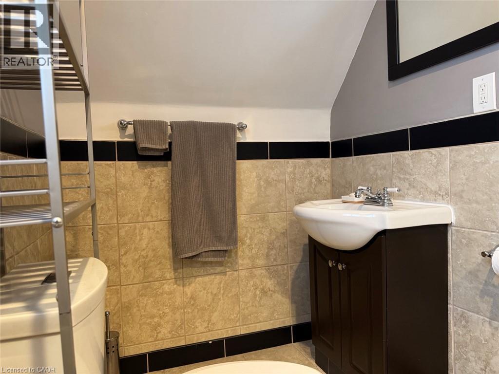166 Cedardale Avenue Unit# A, Stoney Creek, Ontario  L8E 1R1 - Photo 18 - 40869029