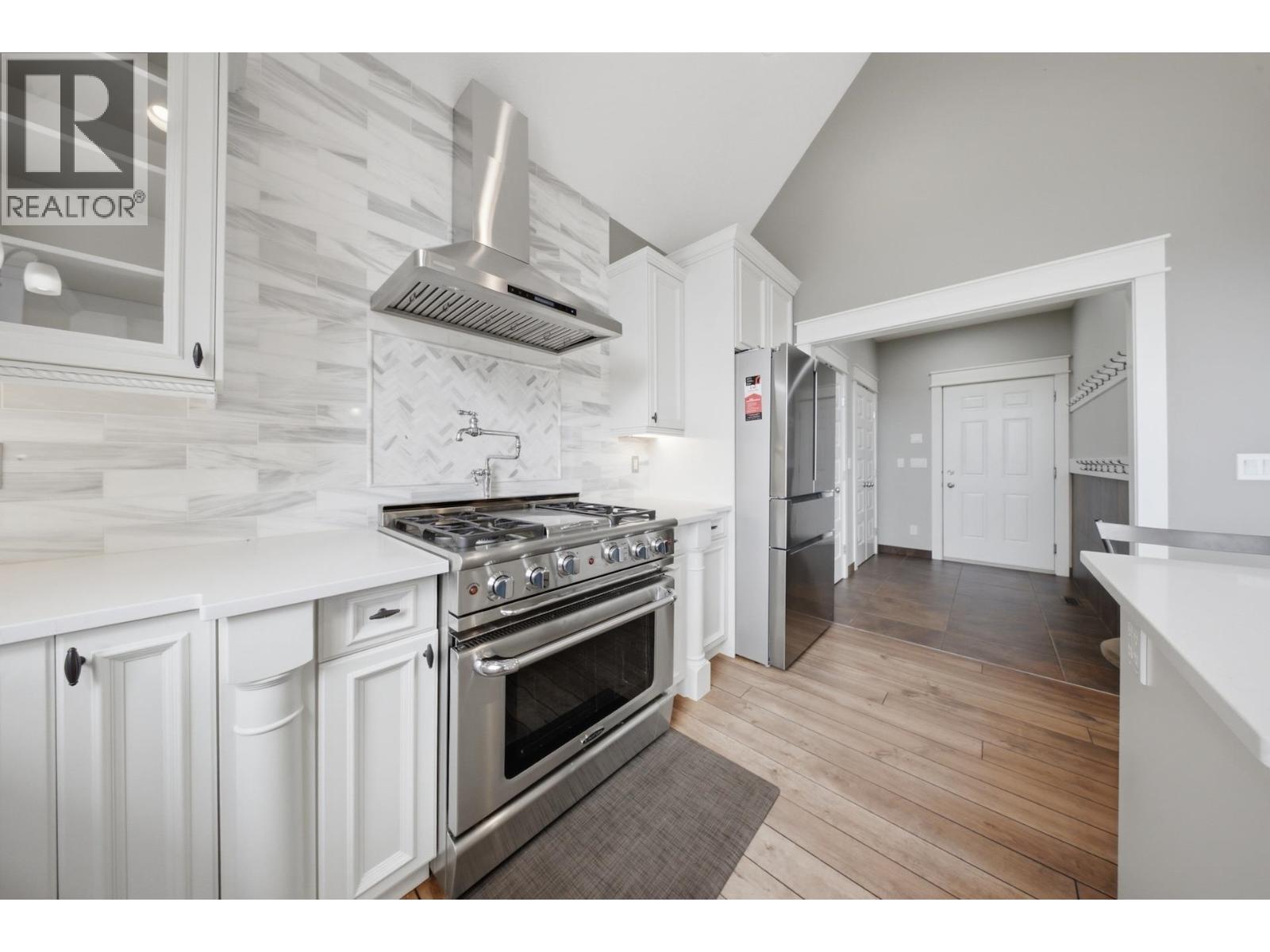 13109 Sunnyside Drive, Charlie Lake, British Columbia  V0C 1H0 - Photo 6 - R3177073