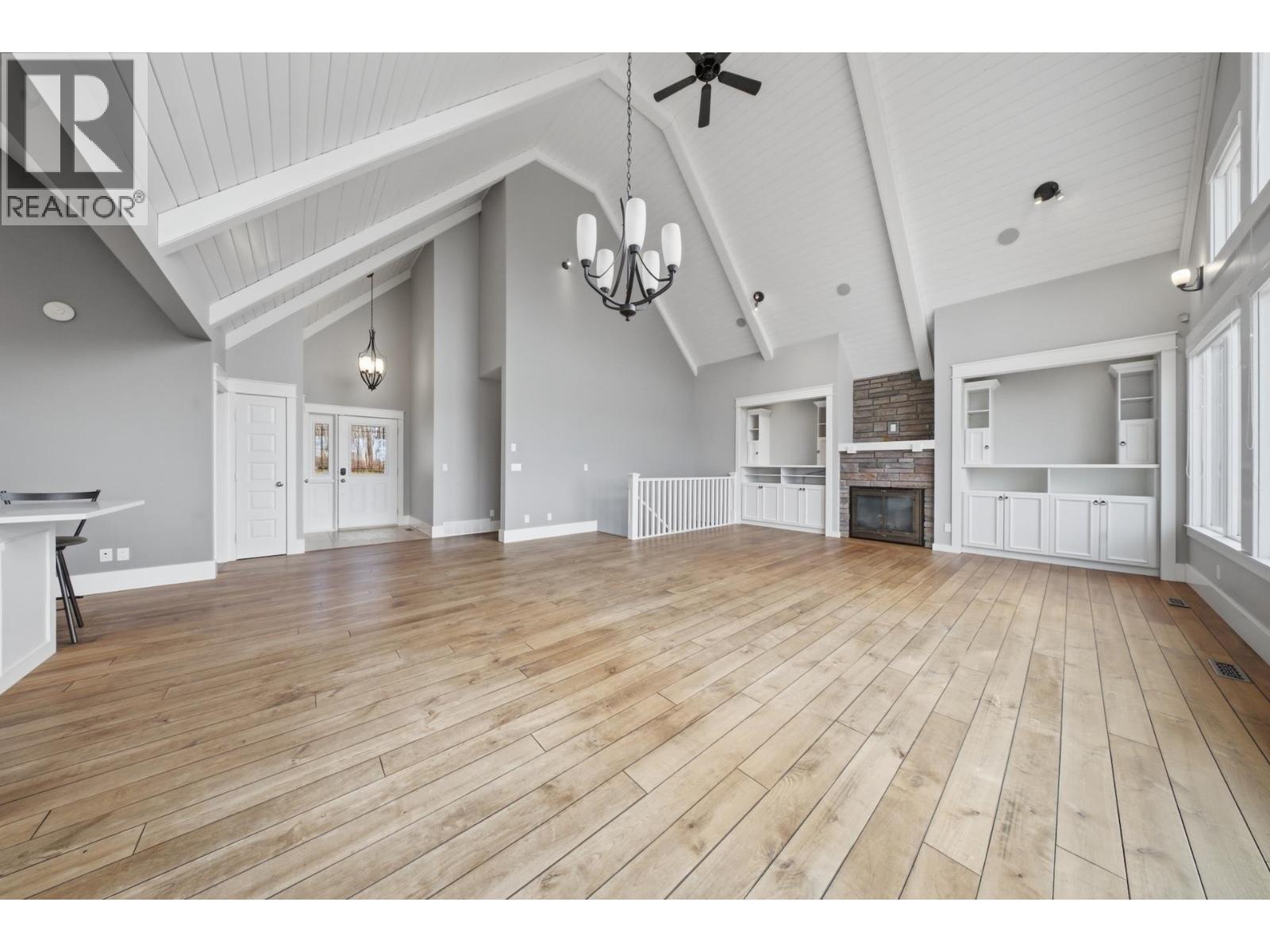 13109 Sunnyside Drive, Charlie Lake, British Columbia  V0C 1H0 - Photo 12 - R3177073
