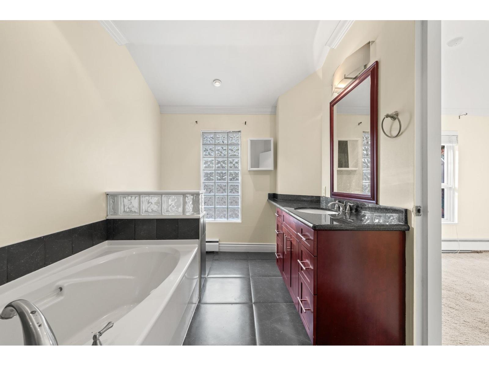 13284 Crescent Road, Surrey, British Columbia  V4P 1K4 - Photo 13 - R3177366