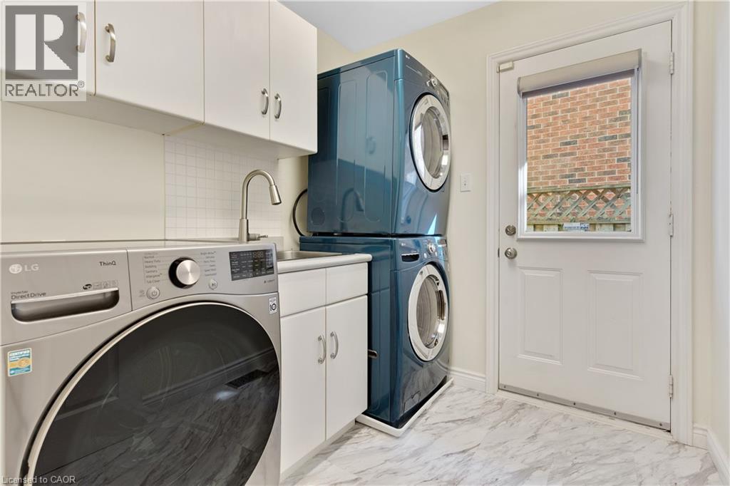 548 Sandbrooke Court, Waterloo, Ontario  N2T 2H4 - Photo 23 - 40871828