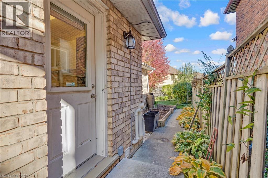 548 Sandbrooke Court, Waterloo, Ontario  N2T 2H4 - Photo 44 - 40871828