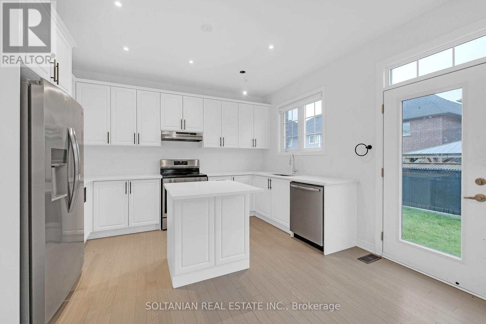 75 Bud Leggett Crescent, Georgina (Keswick South), Ontario  L4P 0B7 - Photo 17 - N14102844