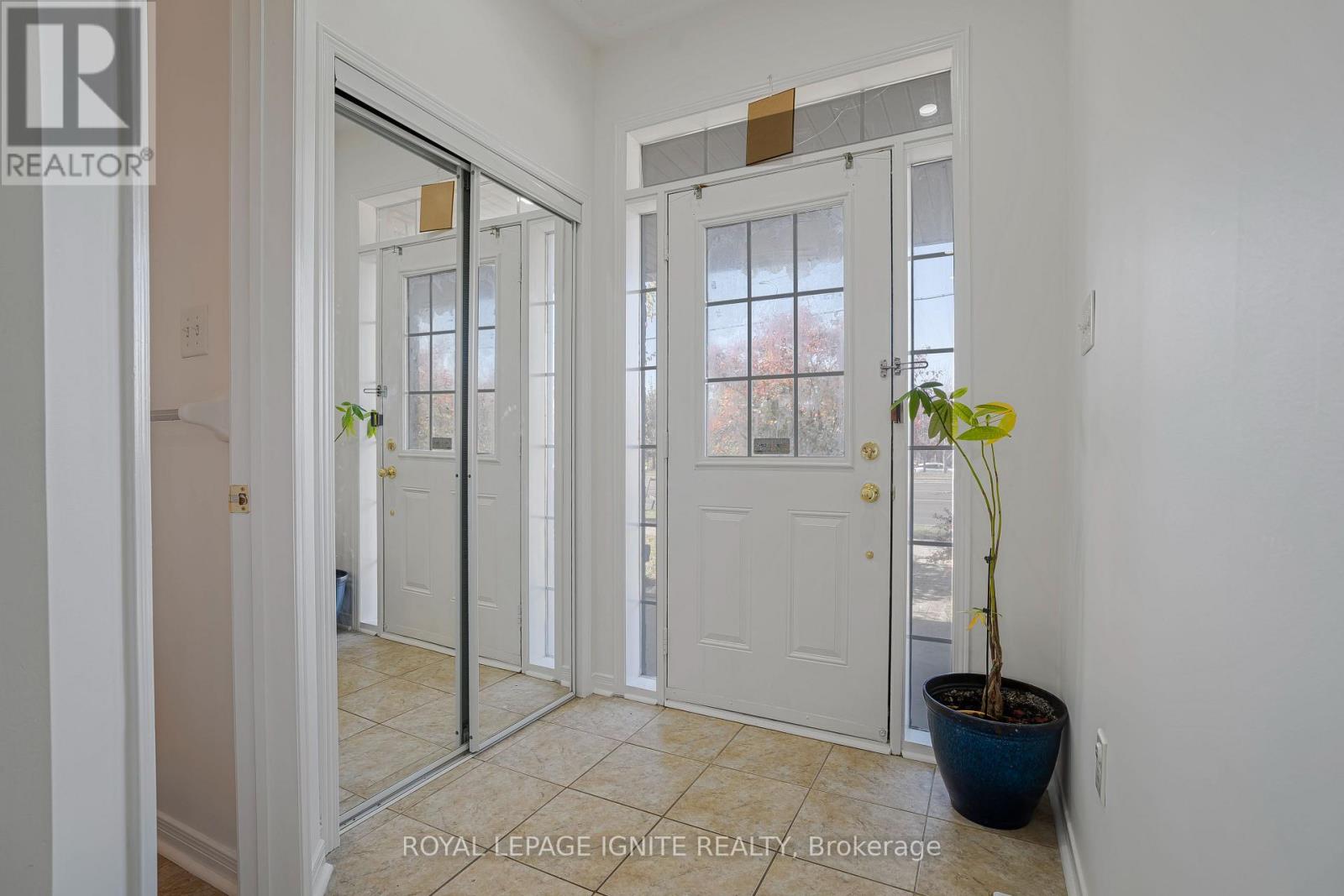 34 Pike Lane, Markham, Ontario  L6B 1G3 - Photo 5 - N14102990