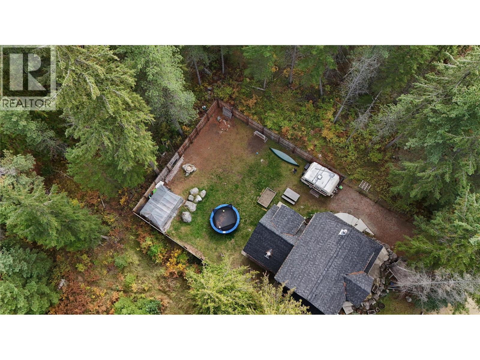 1112 HUME Street