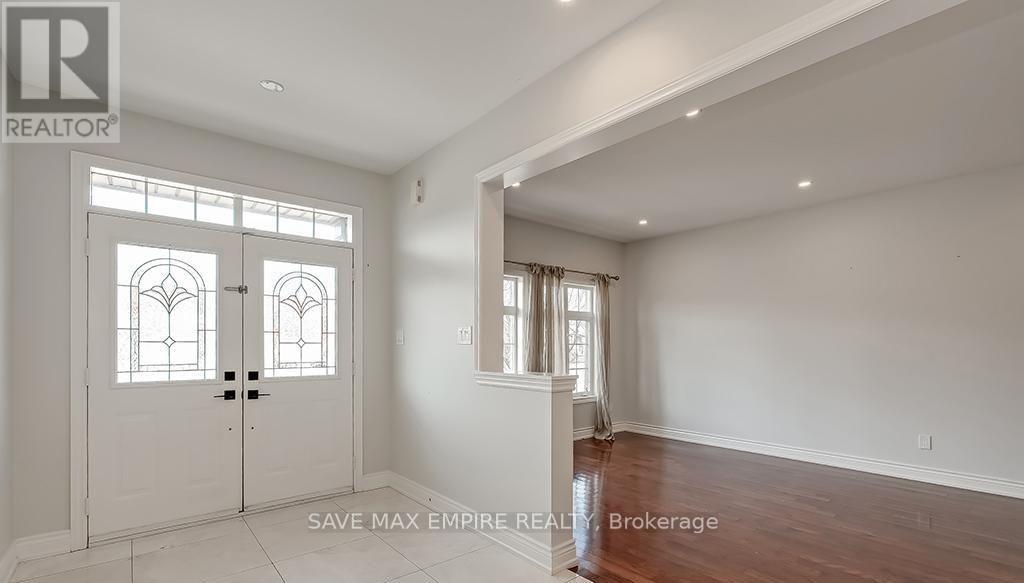 2596 North Ridge Trail, Oakville, Ontario  L6H 7L5 - Photo 3 - W14102886