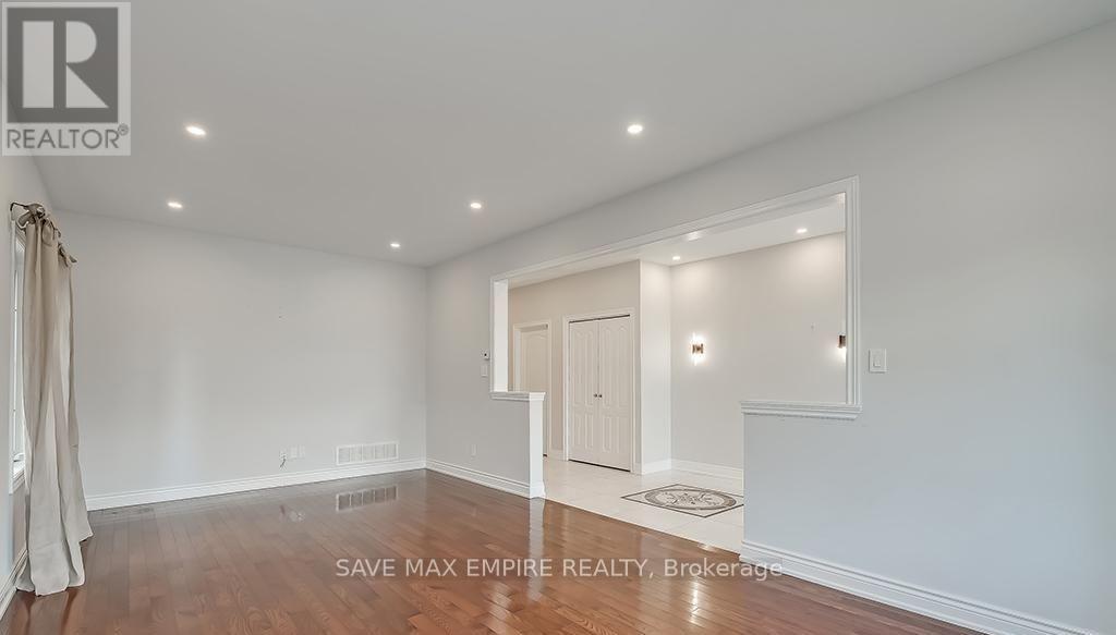 2596 North Ridge Trail, Oakville, Ontario  L6H 7L5 - Photo 7 - W14102886