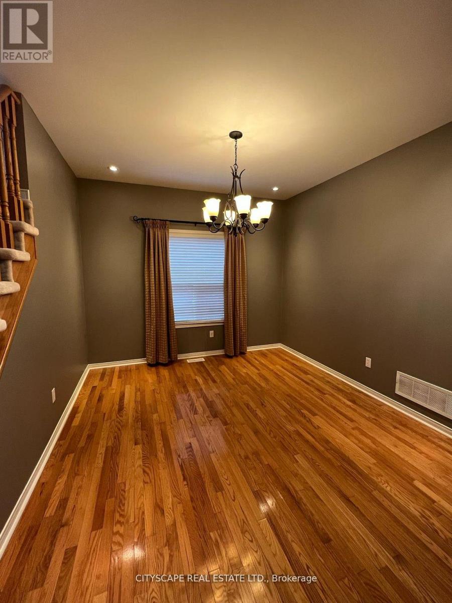 5436 Blue Spruce Avenue, Burlington, Ontario  L7L 7C4 - Photo 19 - W14102896