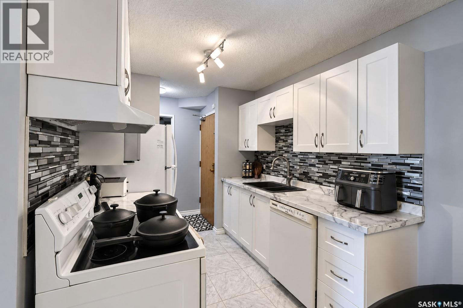 105 1580 Olive Diefenbaker Drive, Prince Albert, Saskatchewan  S6V 7M6 - Photo 5 - SK051586
