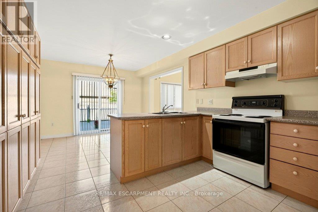 13 Chianti Crescent, Hamilton, Ontario  L8E 5W1 - Photo 12 - X14102918
