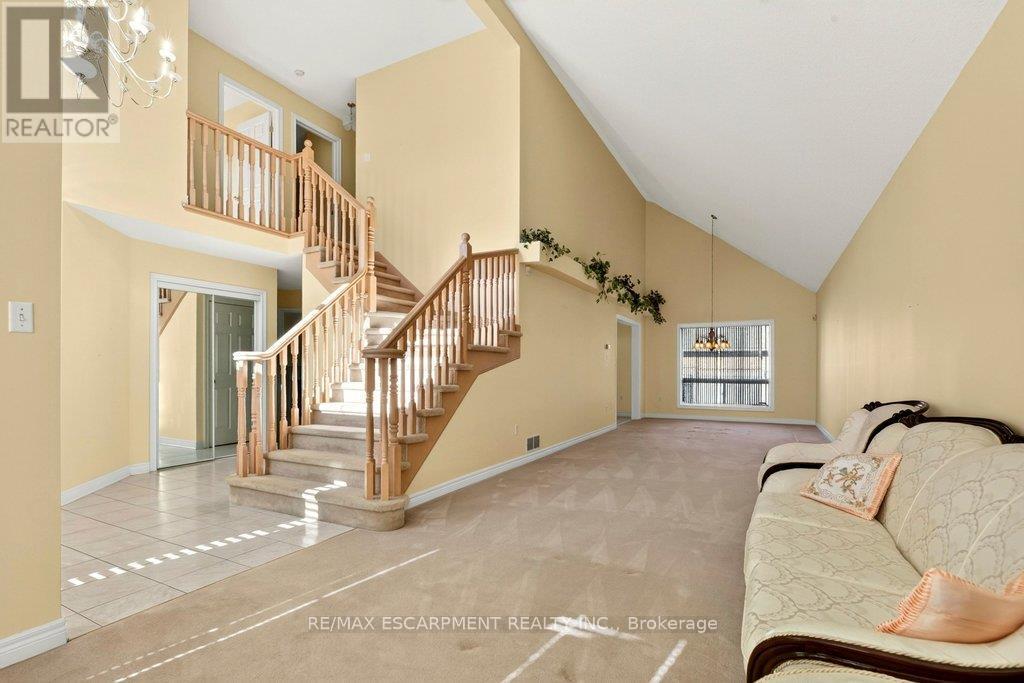 13 Chianti Crescent, Hamilton, Ontario  L8E 5W1 - Photo 8 - X14102918