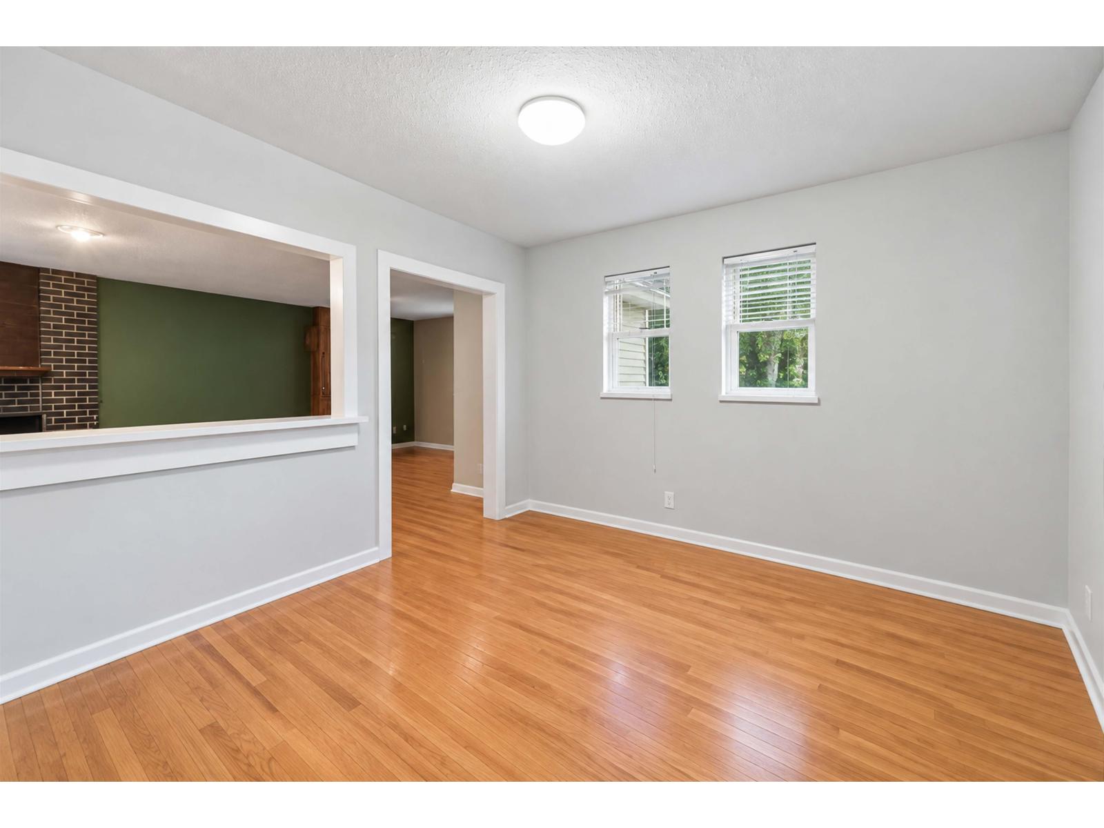 3743 Nanaimo Crescent, Abbotsford, British Columbia V2T 4Z7 - Photo 9 - R3175065