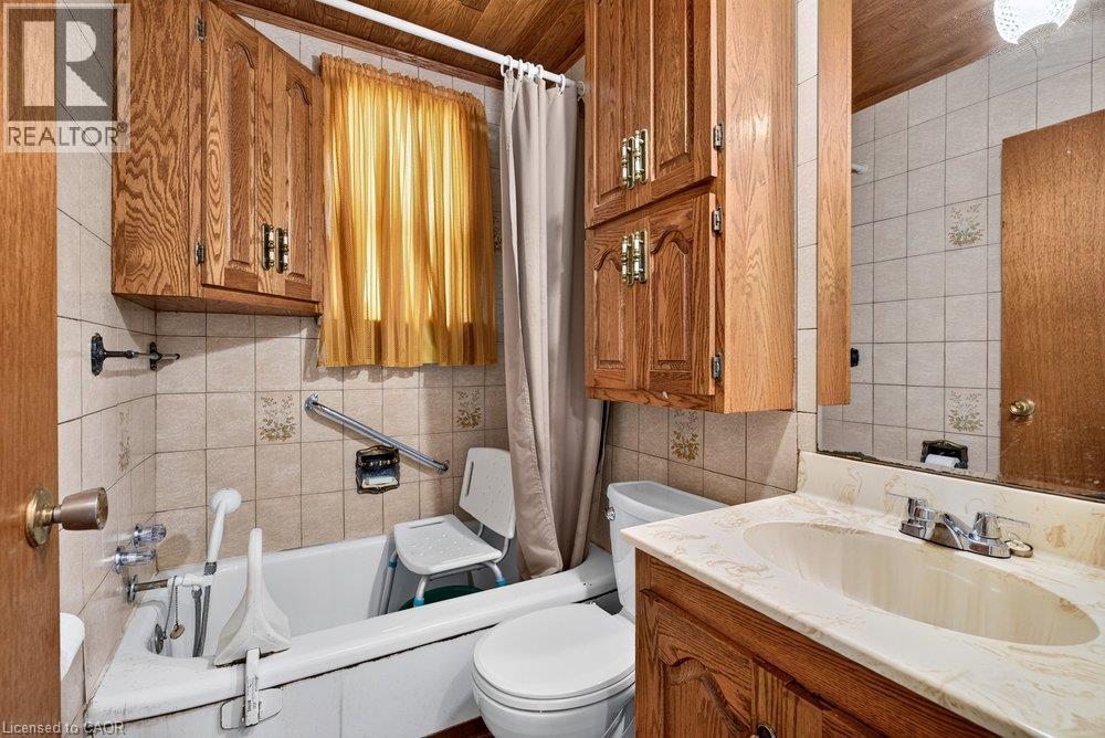 340 Barton Street, Stoney Creek, Ontario  L8E 2K9 - Photo 14 - 40867828